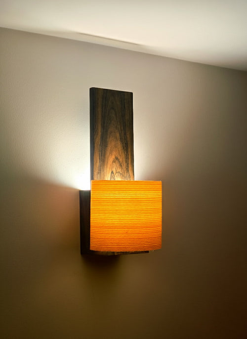 Astra - Applique murale bois avec placage translucide